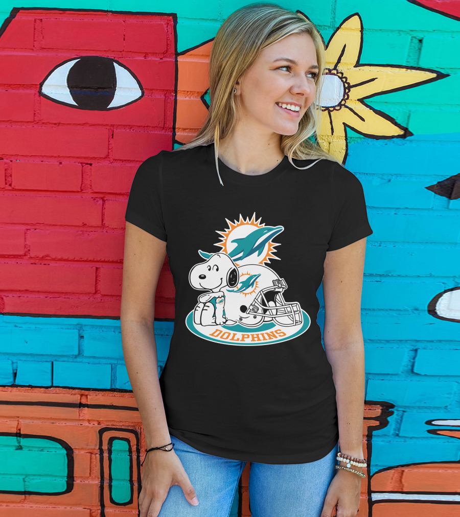 Miami Dolphins Snoopy Helmet Logo With Peanuts Character T-Shirt