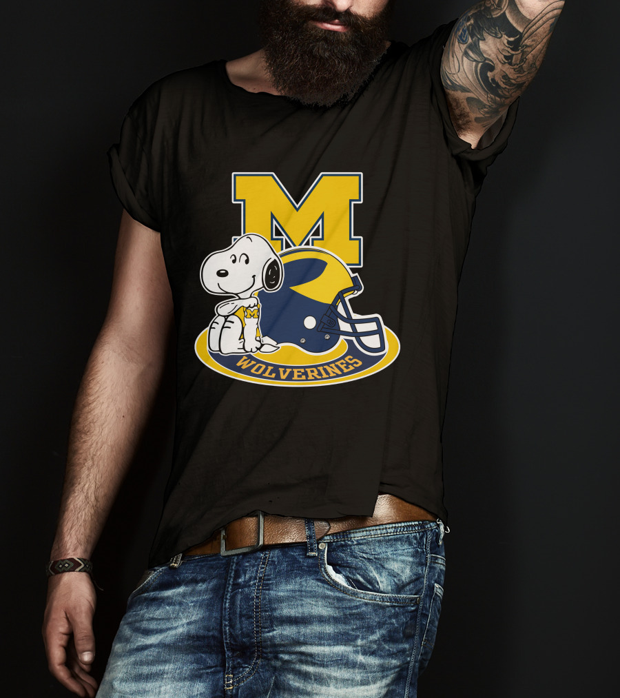 Michigan Wolverines Snoopy M Helmet T-Shirt