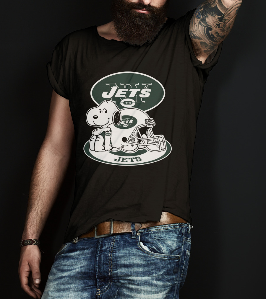 New York Jets Snoopy Football Helmet T-Shirt
