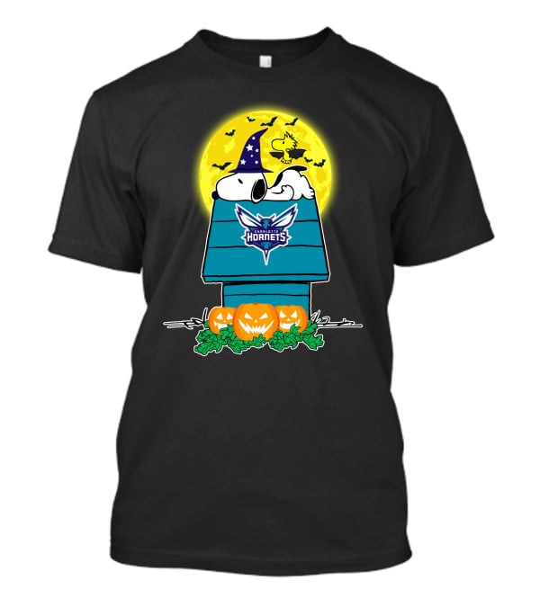Charlotte Hornets Snoopy Halloween Moon Pumpkins T-Shirt