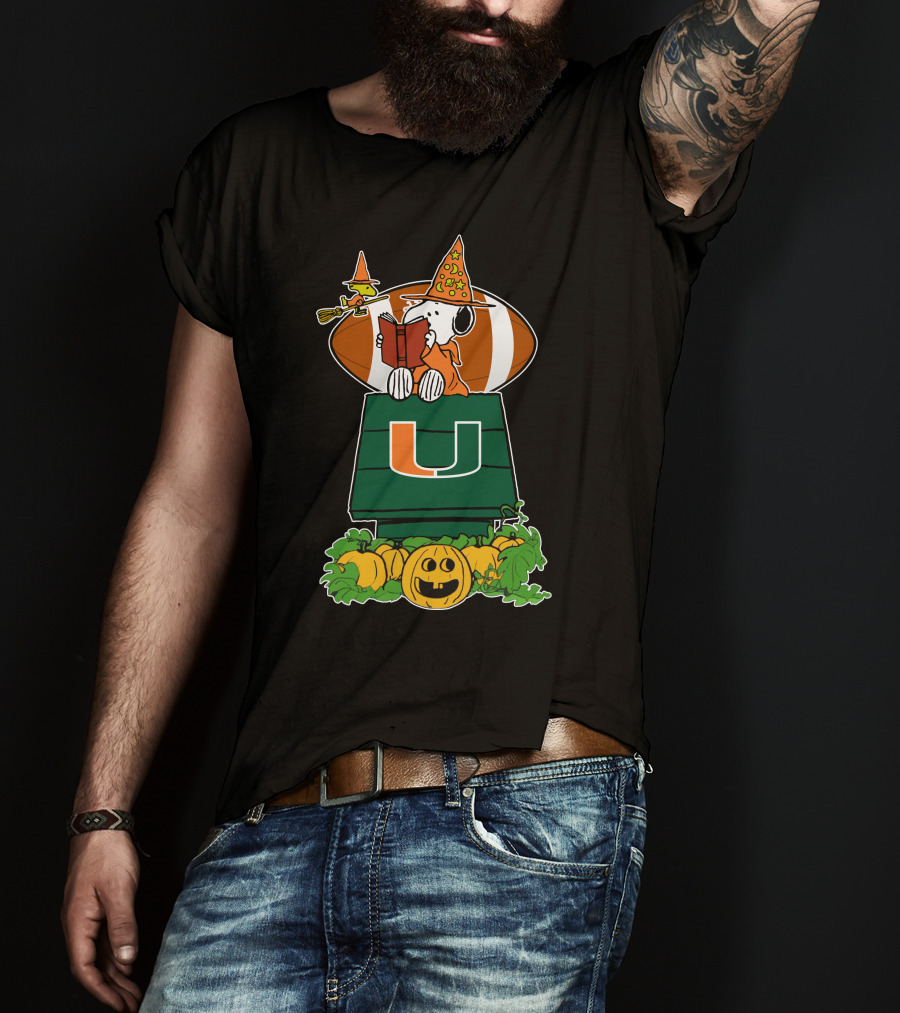 Miami Hurricanes Snoopy Halloween Pumpkin Peanuts Football T-Shirt