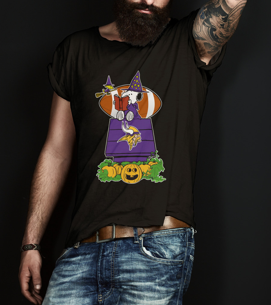 Minnesota Vikings Snoopy Halloween Witch Peanut Characters Pumpkin T-Shirt