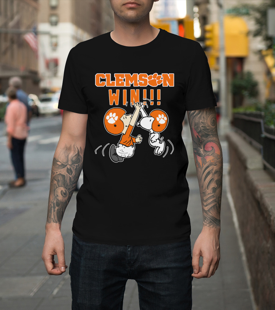 Clemson Win High Five Celebration With Orange Helmets T-Shirt