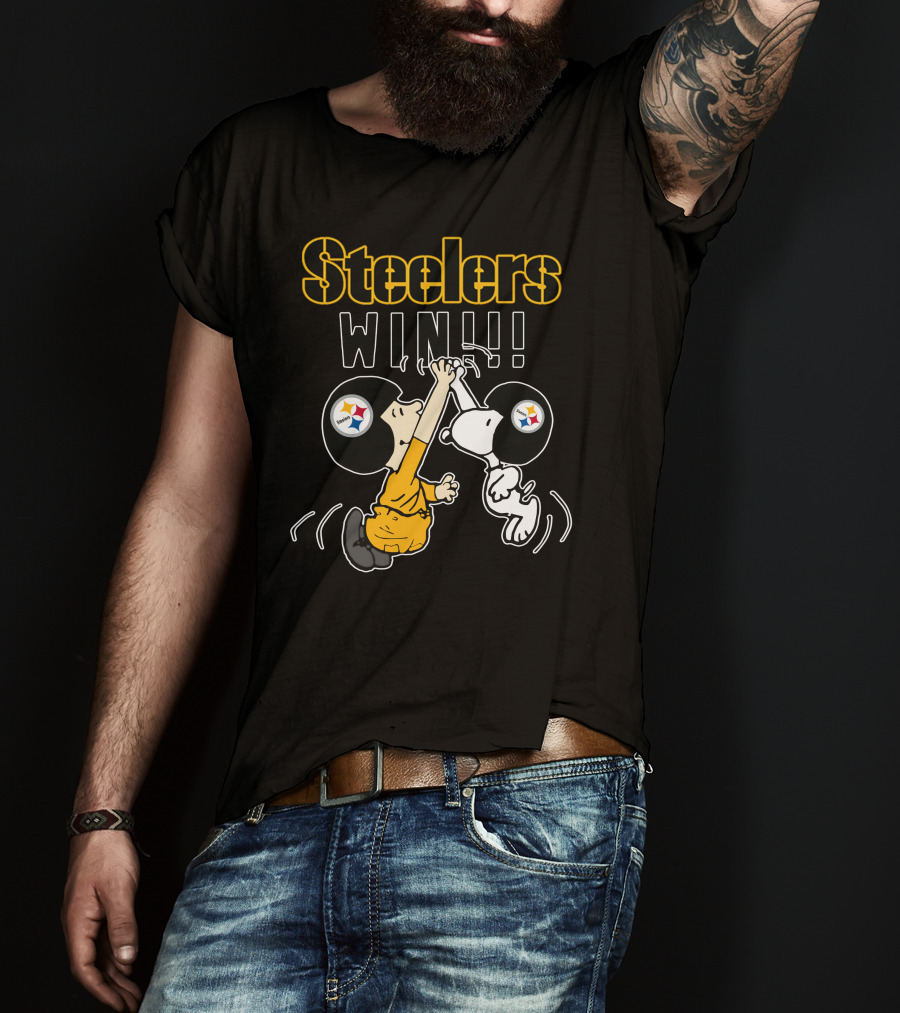 Steelers Win Peanuts High Five Celebration T-Shirt