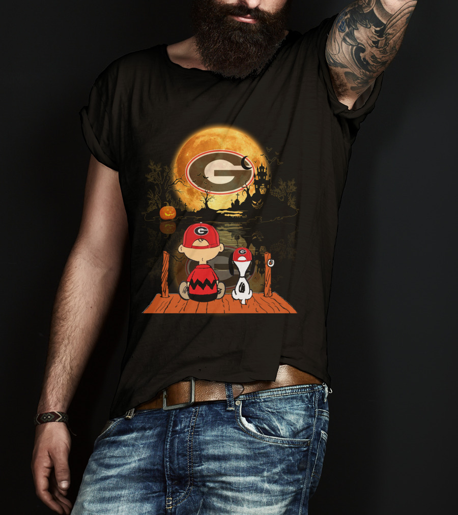 Georgia Bulldogs Halloween Moonlit Dock Scene With Peanuts Characters Charlie Brown And Snoopy Reflections T-Shirt