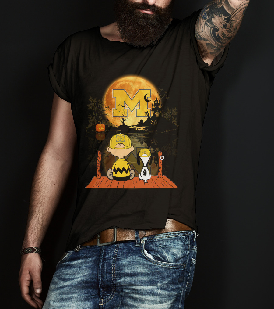 Michigan Wolverines Halloween Moon Charlie Snoopy Pumpkin Moonlit Shadows T-Shirt