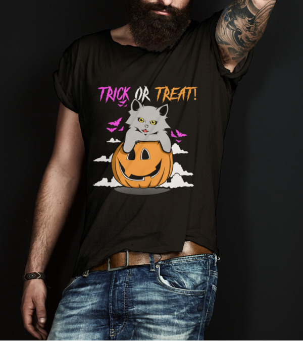 Trick Or Treat Cat In Pumpkin With Bats Halloween T-Shirt