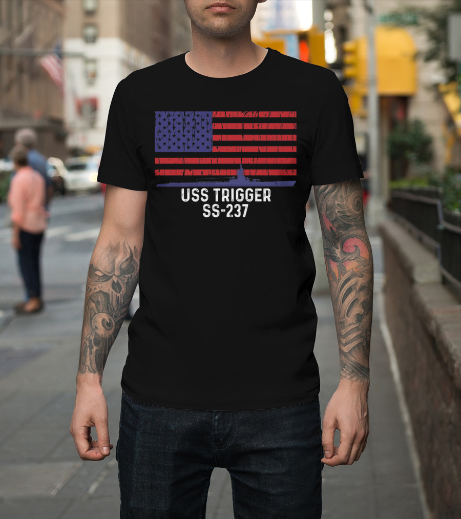 USS Trigger SS-237 Navy Submarine American Flag T-Shirt