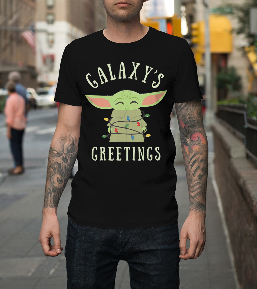 Star Wars The Mandalorian The Child Galaxy's Greetings Holiday Lights T-Shirt