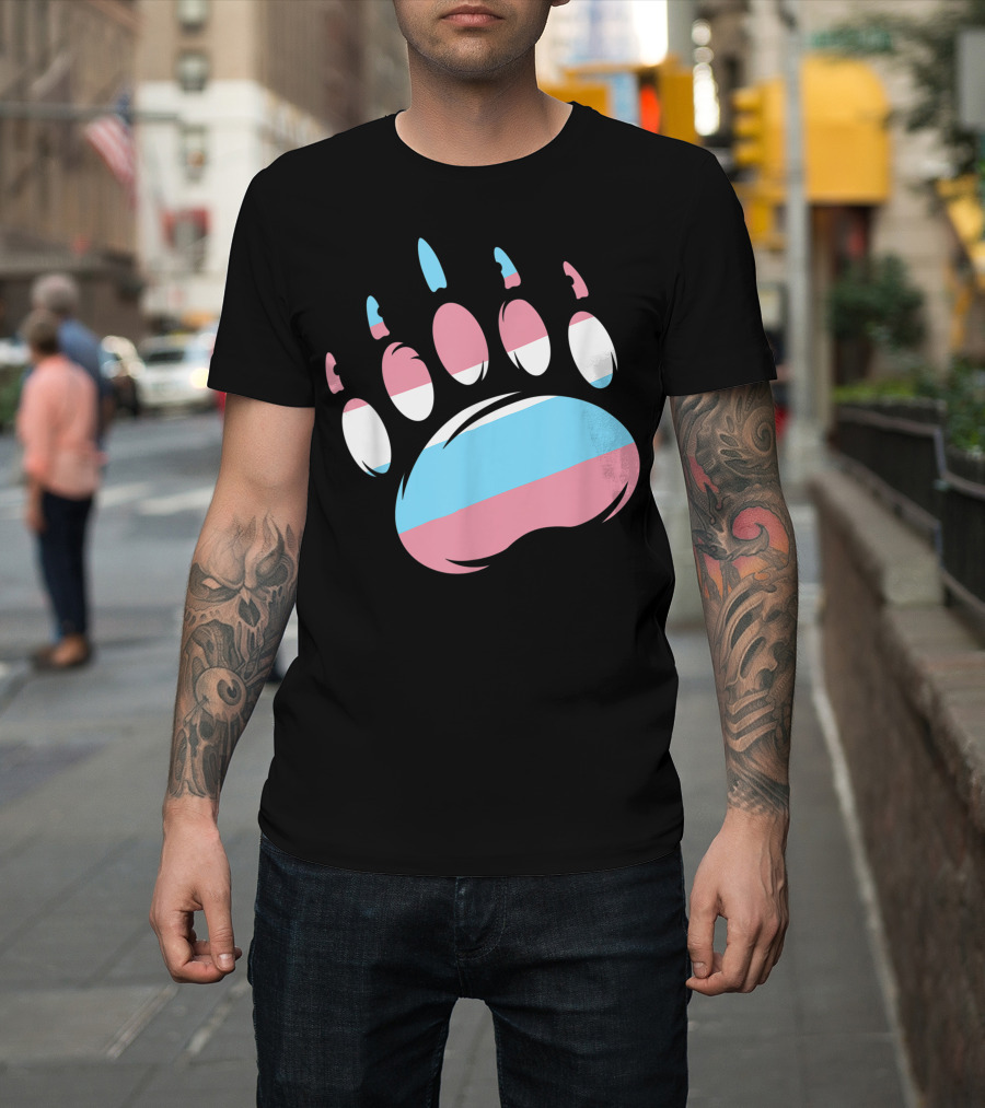 Bear Paw Transgender Mom Trans Pride Flag T-Shirt