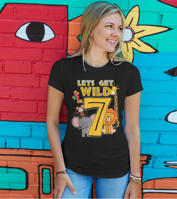 LET'S GET WILD I'M 7 Zoo Animals Safari Birthday Lion Elephant Giraffe Monkey Parrot T-Shirt