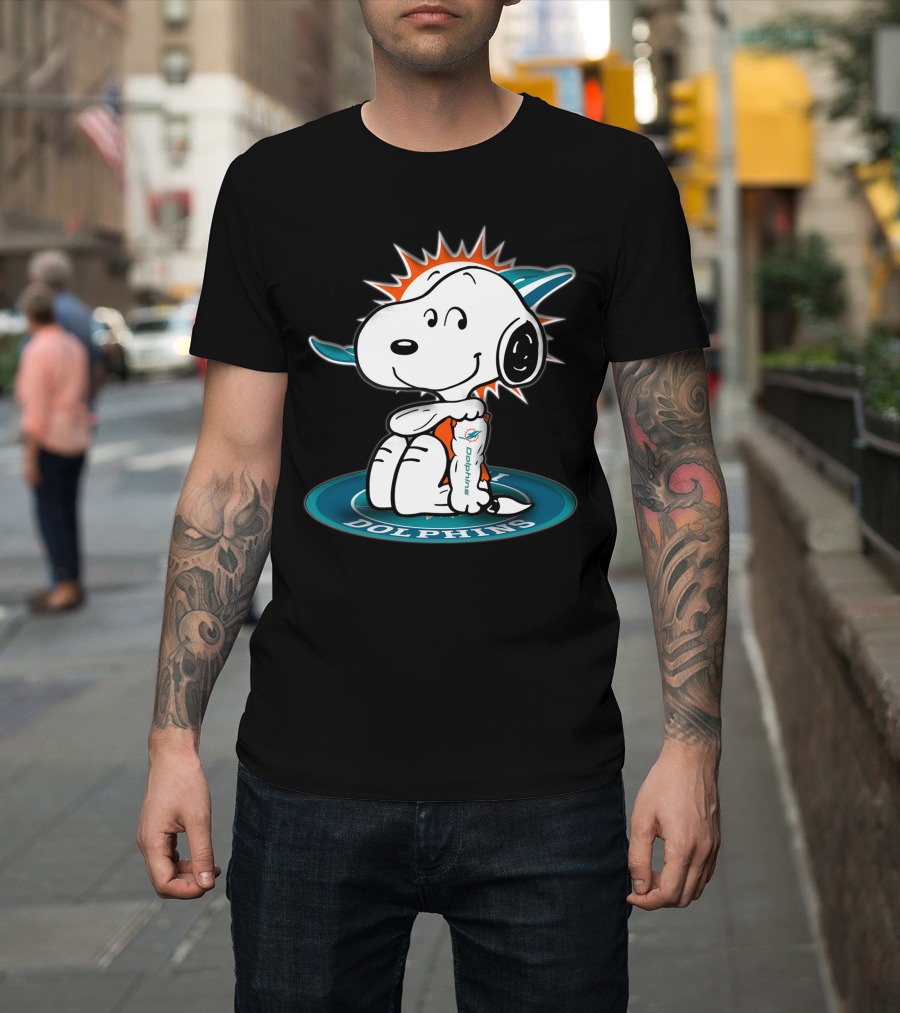 Snoopy Miami Dolphins Fan Football T-Shirt