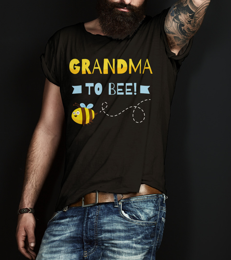 GRANDMA TO BEE Pregnancy Announcement With Bumblebee T-Shirt