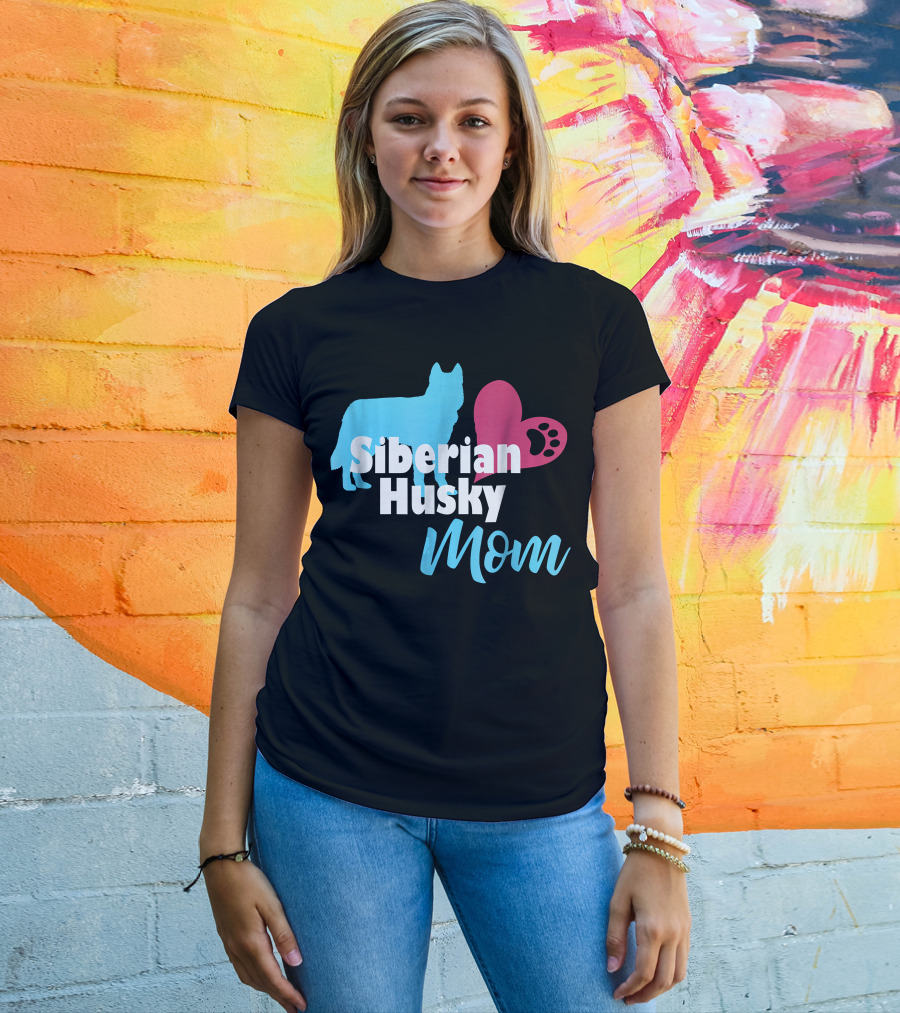 Siberian Husky Mom Love Paw Prints T-Shirt