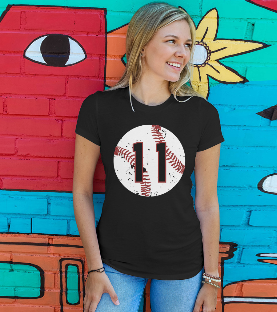 Vintage Baseball Number 11 Cool Softball Circle T-Shirt