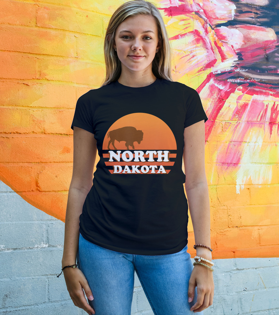 North Dakota Vintage 70s 80s Sunset Buffalo T-Shirt