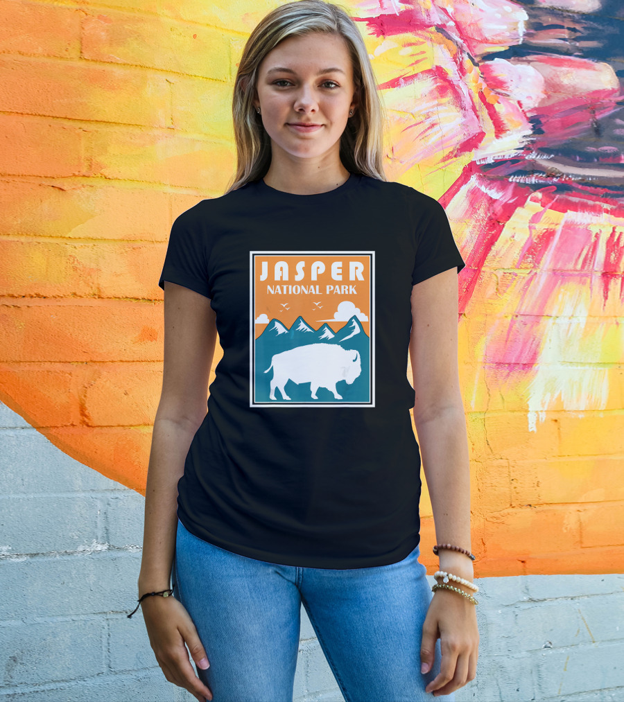 Jasper National Park Canada Bison Silhouette Mountains T-Shirt