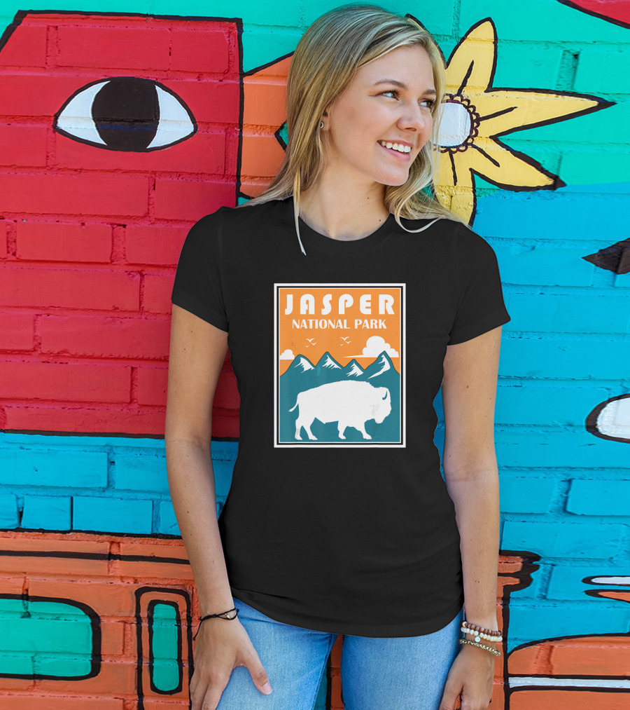 Jasper National Park Canada Bison Silhouette Mountains T-Shirt