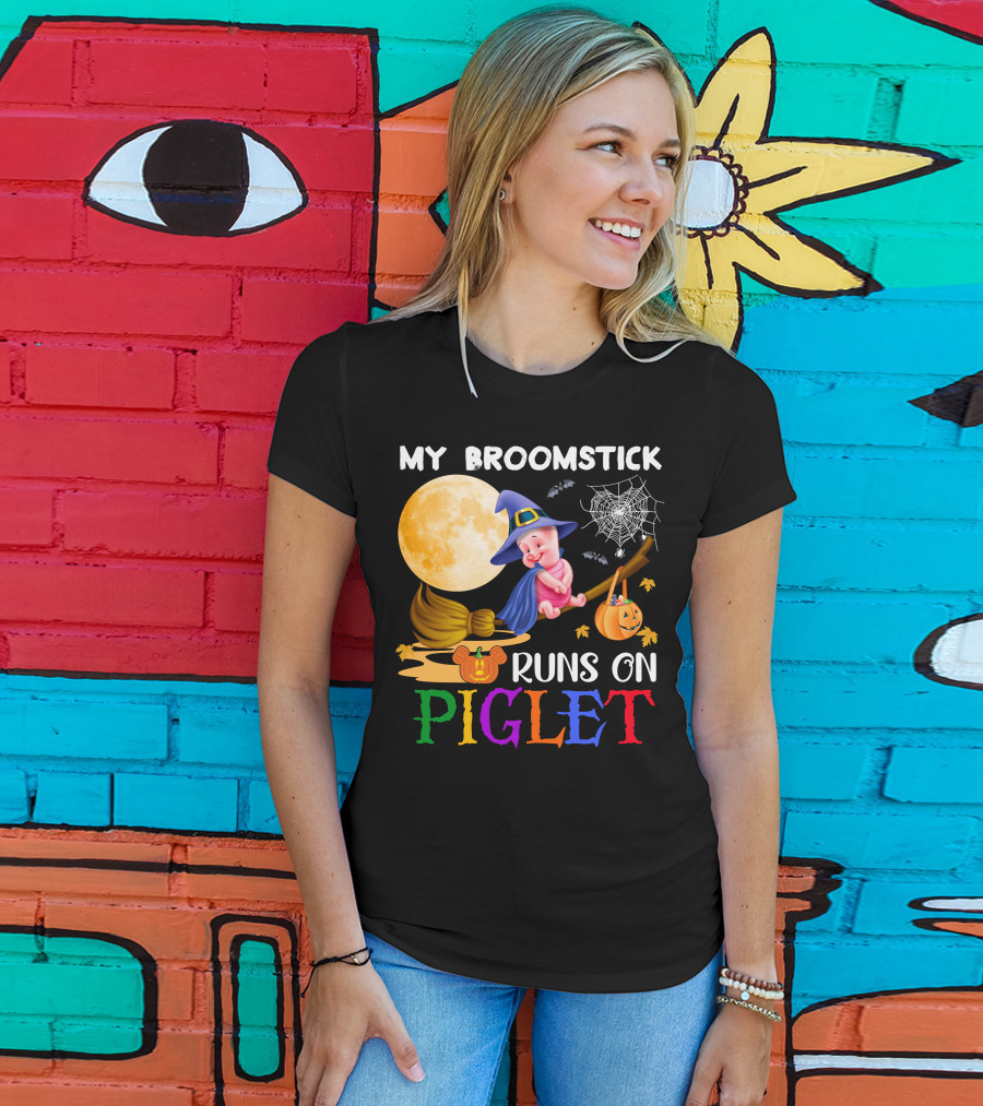 My Broomstick Runs On Piglet Halloween Wizard Moon Pumpkin T-Shirt