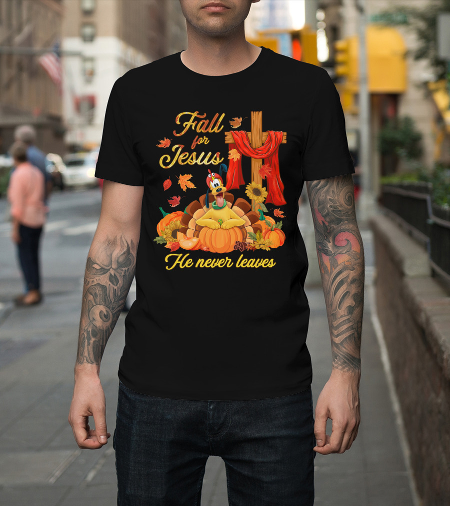 Fall For Jesus He Never Leaves Pluto Thanksgiving Cross Pumpkins T-Shirt