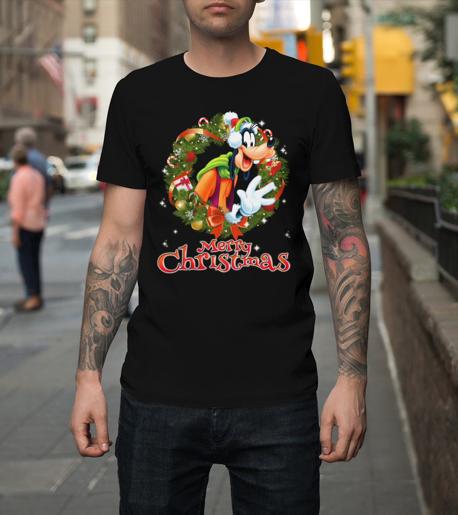Merry Christmas Goofy Wreath Holiday Celebration T-Shirt