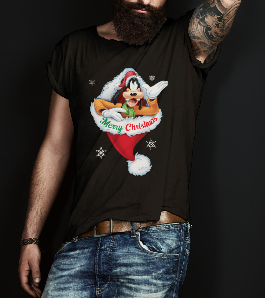 Merry Christmas Goofy In Santa Hat With Snowflakes T-Shirt