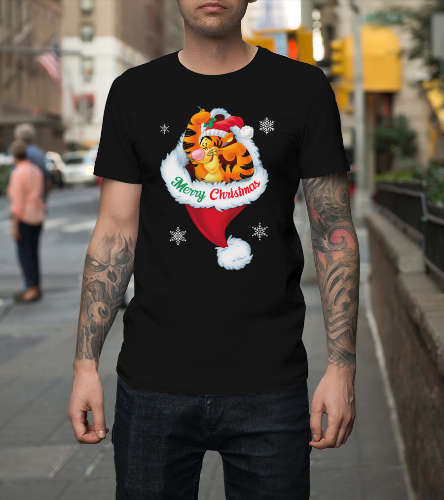 Merry Christmas Tigger Santa Hat Snowflakes T-Shirt