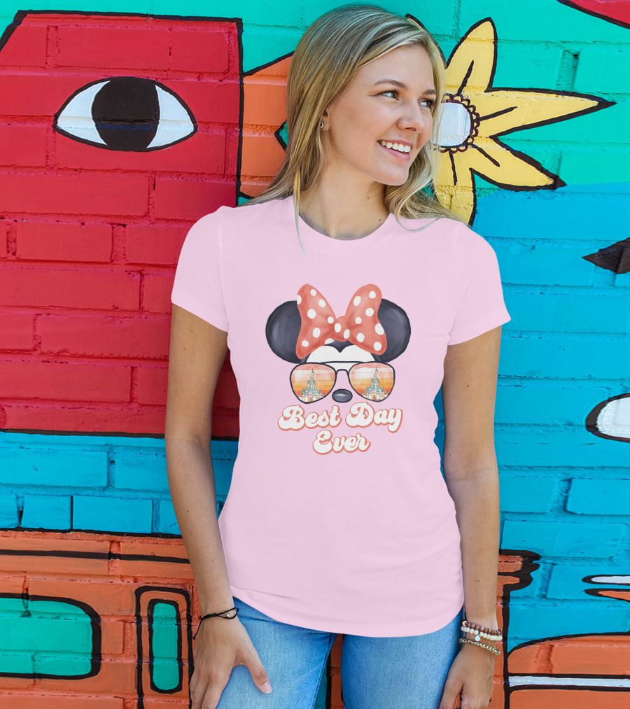 Minnie Mouse Best Day Ever Castle Sunglasses T-Shirt
