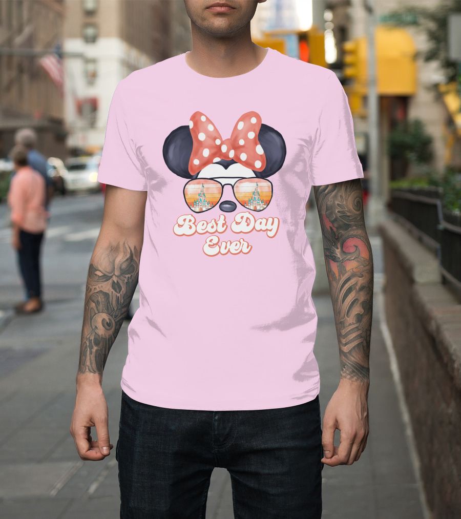 Minnie Mouse Best Day Ever Castle Sunglasses T-Shirt