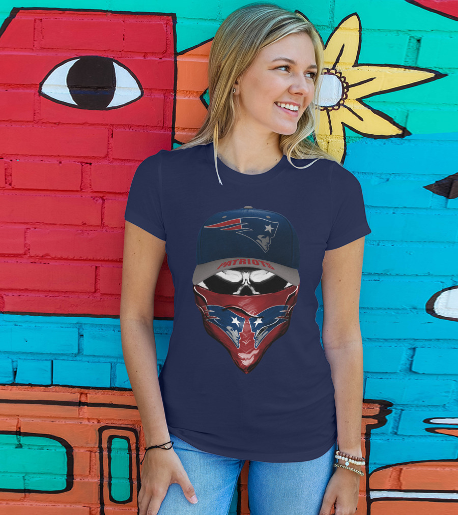New England Patriots Cap And Skull Bandana T-Shirt