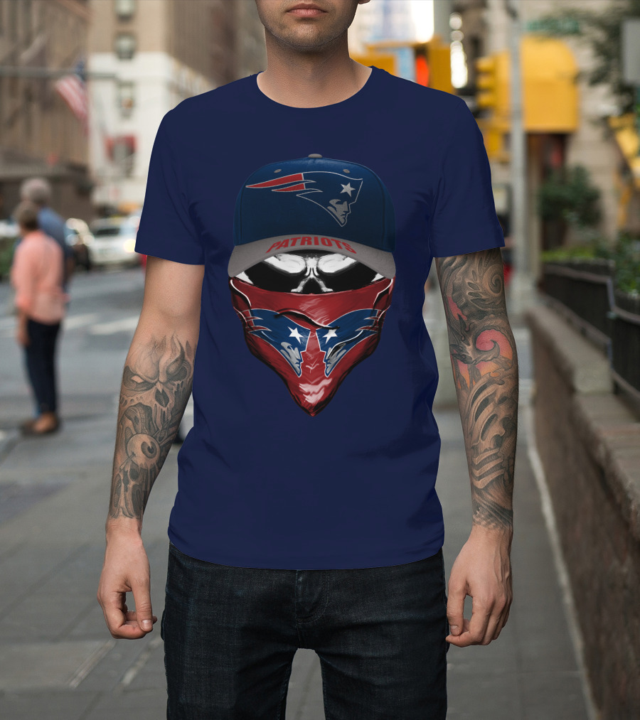 New England Patriots Cap And Skull Bandana T-Shirt