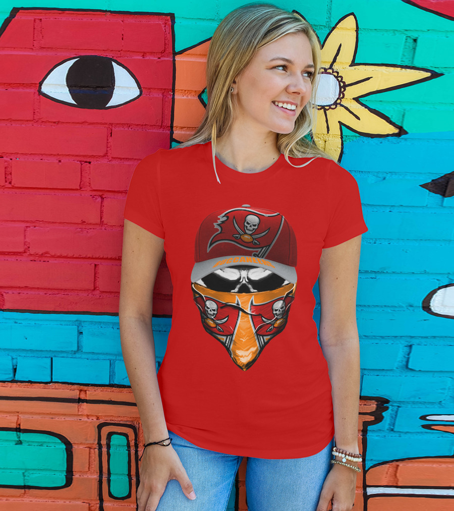 Buccaneers Skull Logo Hat And Bandana Red T-Shirt