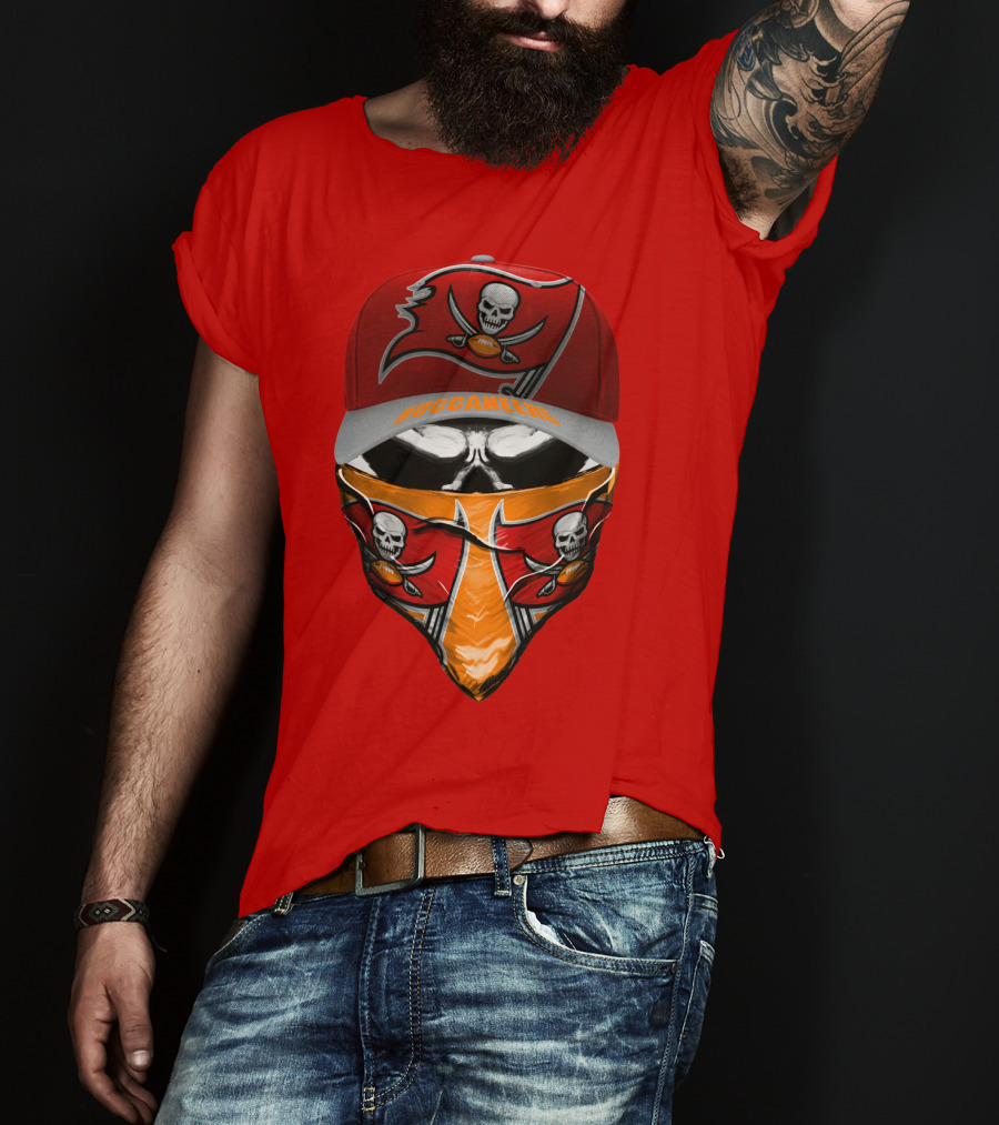 Buccaneers Skull Logo Hat And Bandana Red T-Shirt