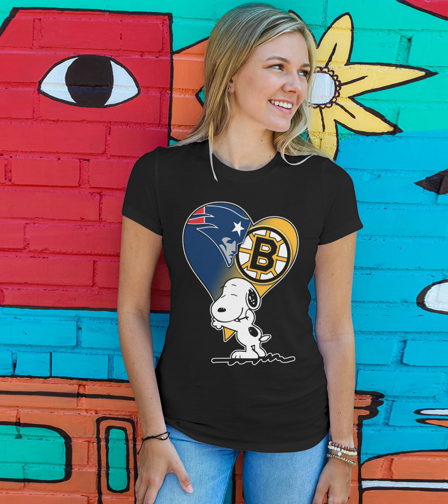 Patriots Bruins Snoopy Heart Hug T-Shirt