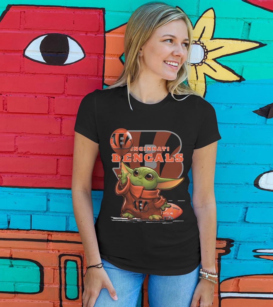 CINCINNATI BENGALS Yoda Wilson Football T-Shirt