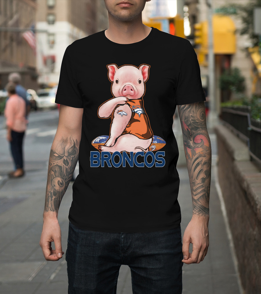 DENVER BRONCOS Pig Football T-Shirt