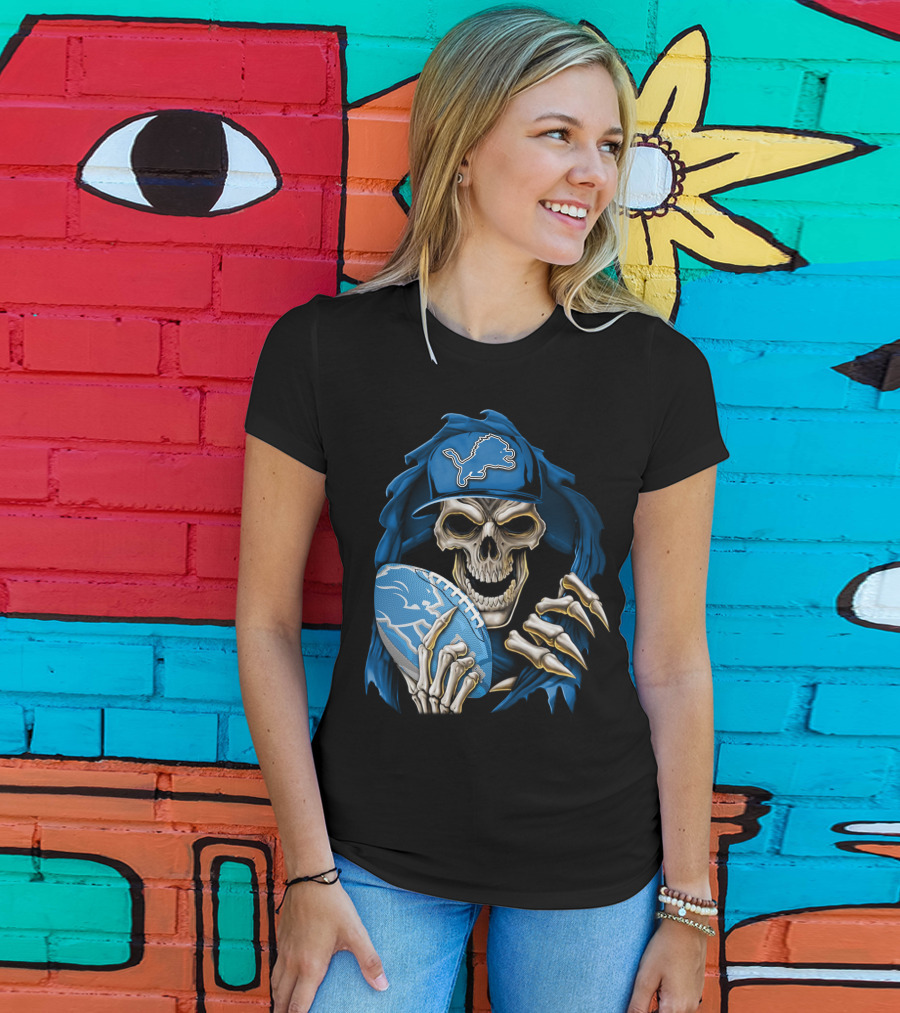 Skullbong Detroit Lions Skeleton With Football And Cap T-Shirt