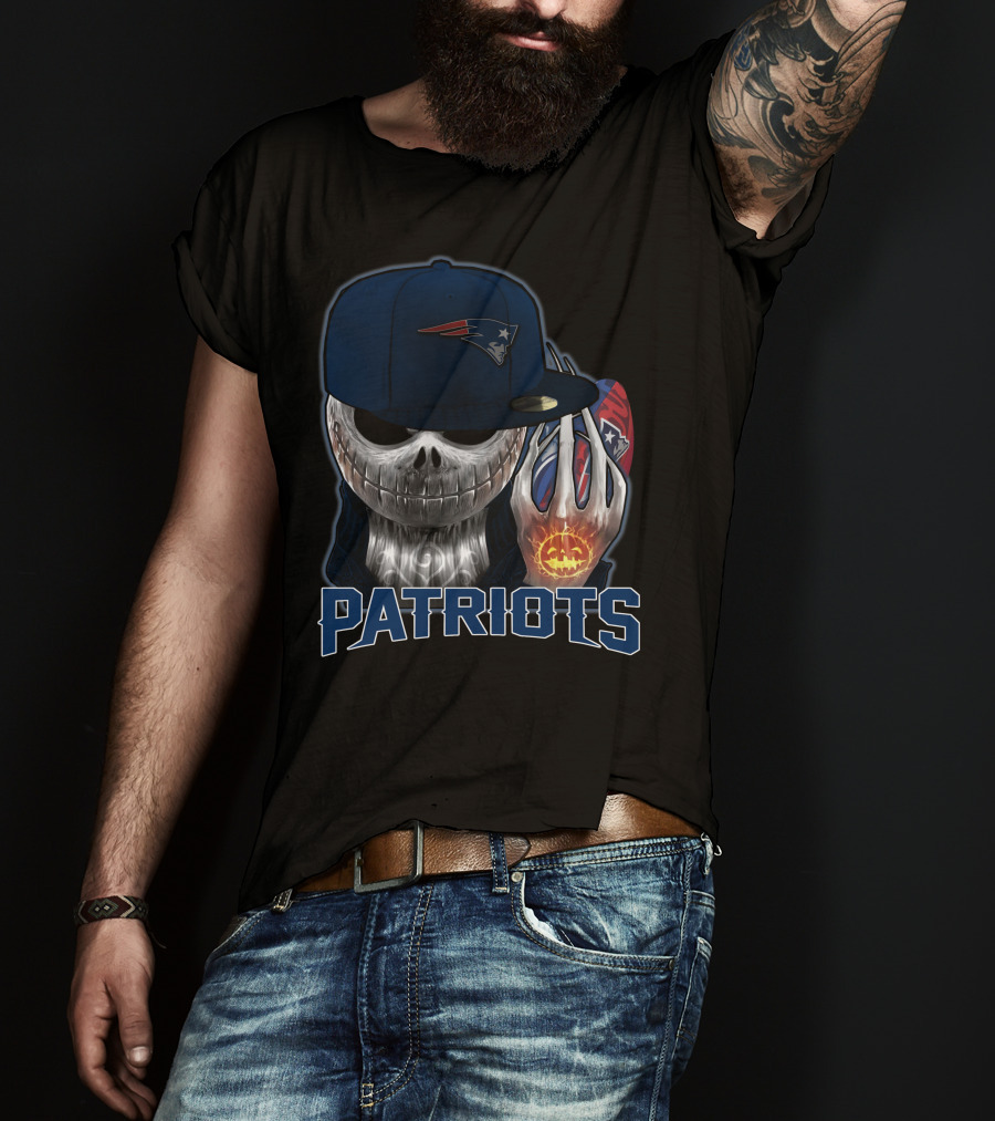 Jackskull New England Patriots Skull Football Fan T-Shirt