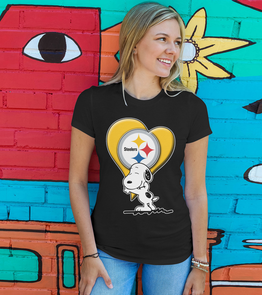 Snoopy Hugging Heart Steelers Logo Pittsburgh Steelers Fan Gear T-Shirt