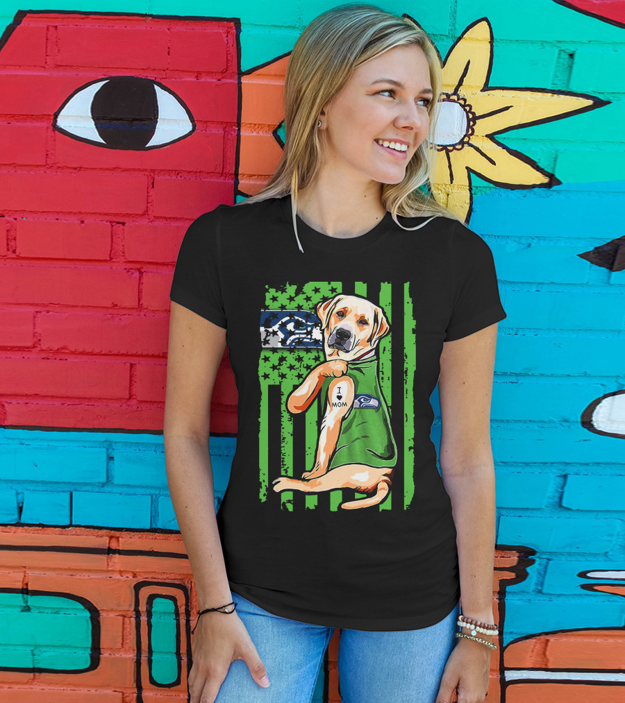 Labrador Retriever Seattle Seahawks Flag I Love Mom Tattoo T-Shirt