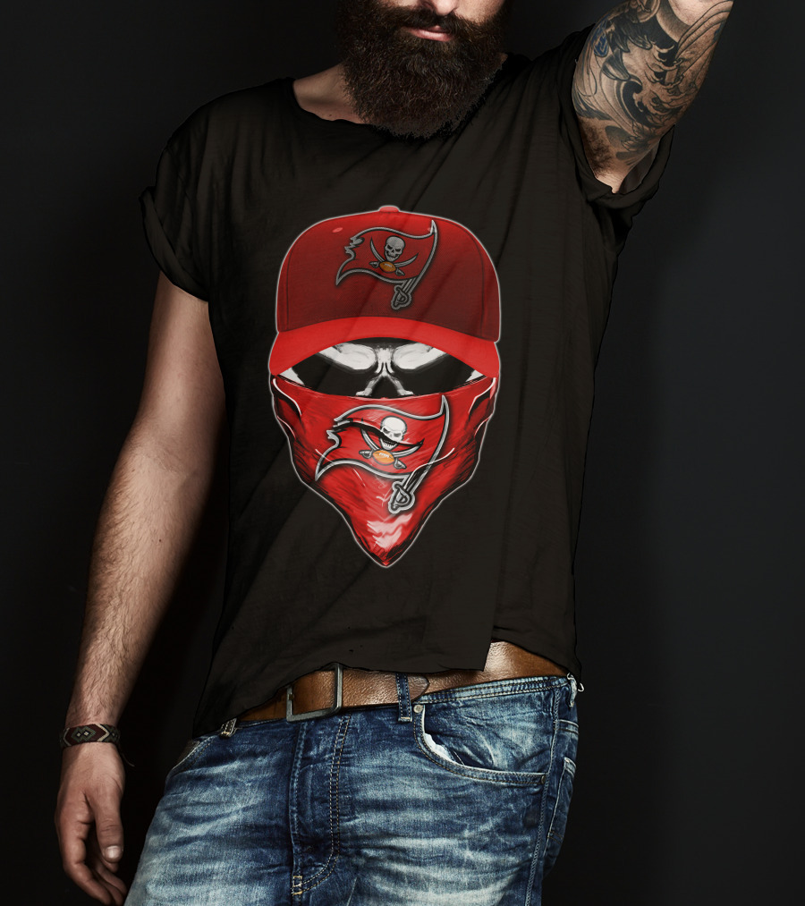 Tampa Bay Buccaneers Skull V6 Hat And Bandana T-Shirt
