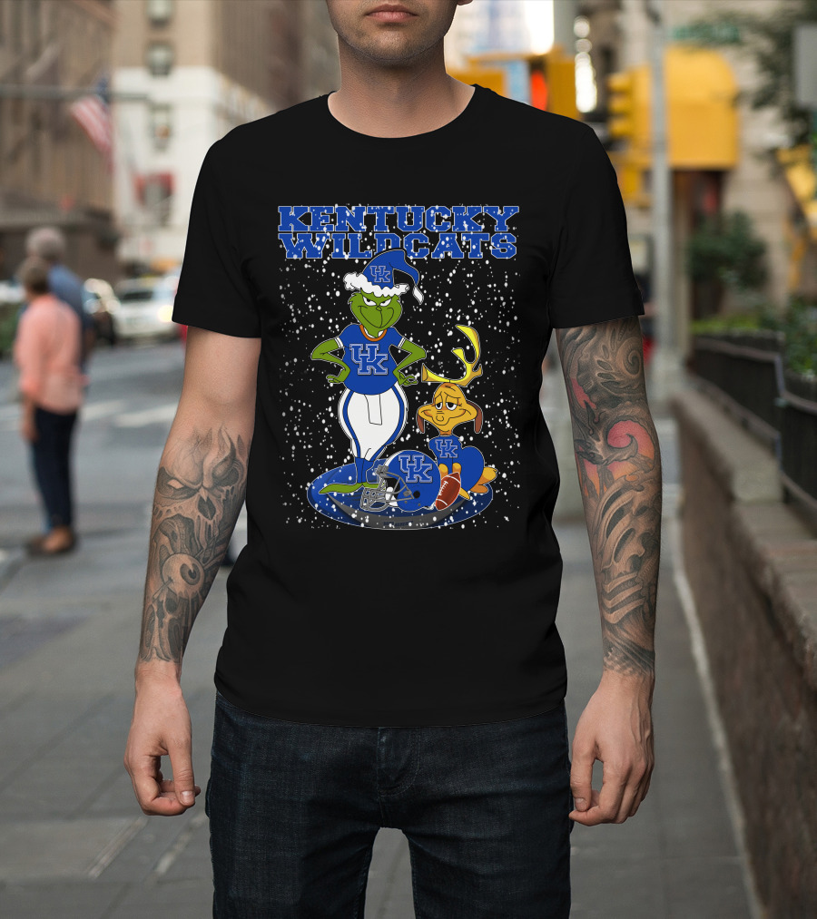Grinchxmas Kentucky Wildcats UK Football Snowy Scene T-Shirt
