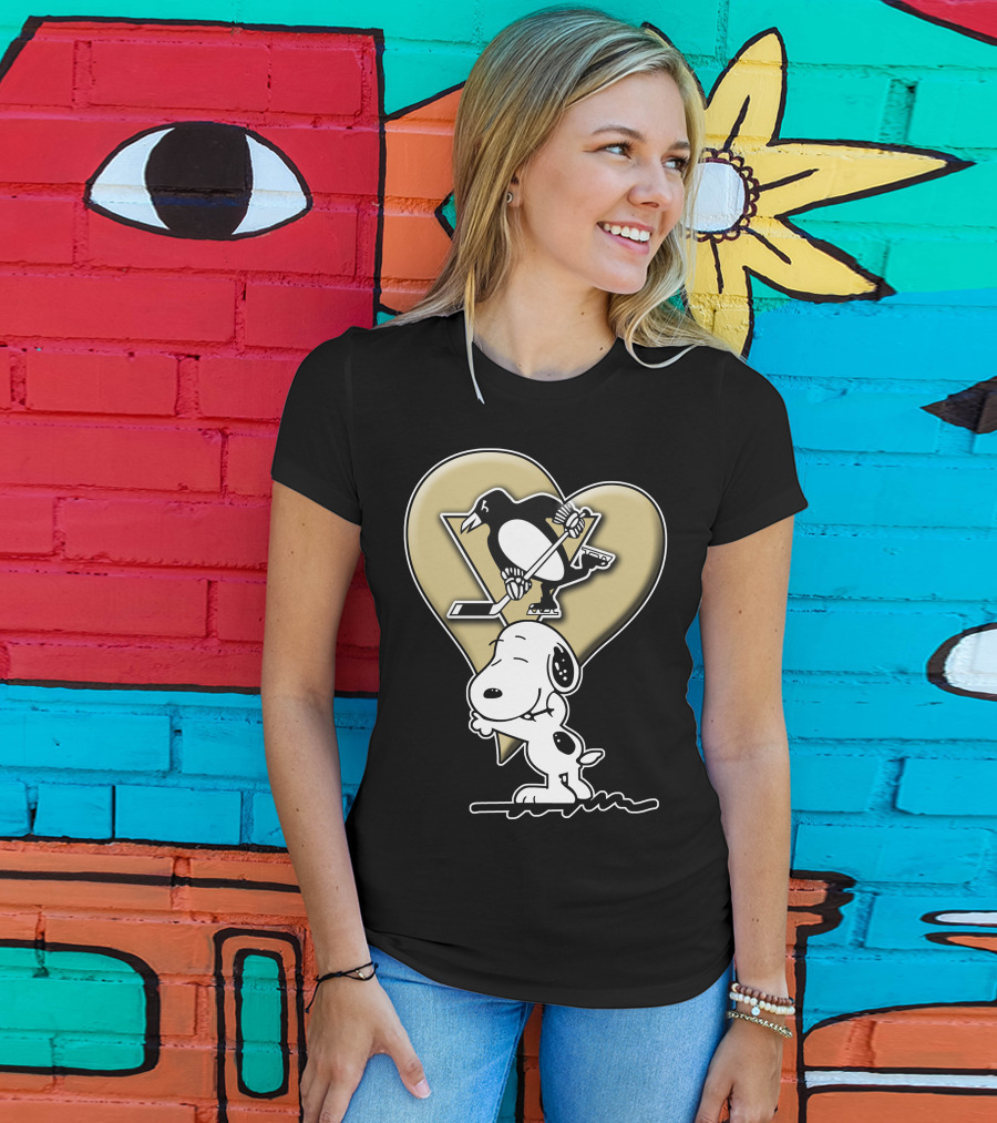Snoopy Heart Hockey Pittsburgh Penguins Snp T-Shirt