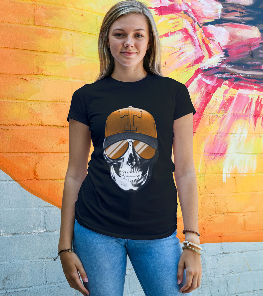 Tennessee Volunteers Skull With Orange Hat And Sunglasses T-Shirt