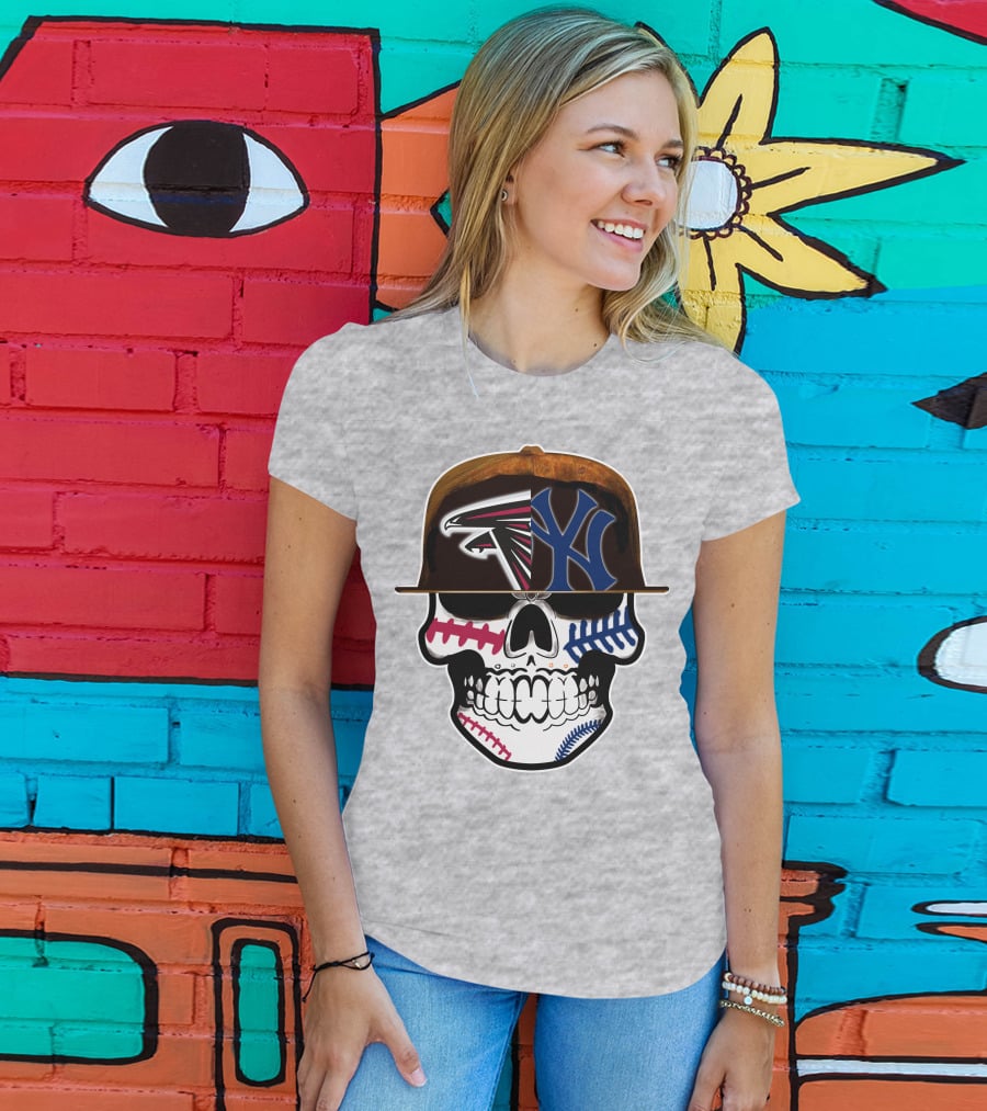 Atlanta Falcons New York Yankees Skull Baseball Football Fusion T-Shirt