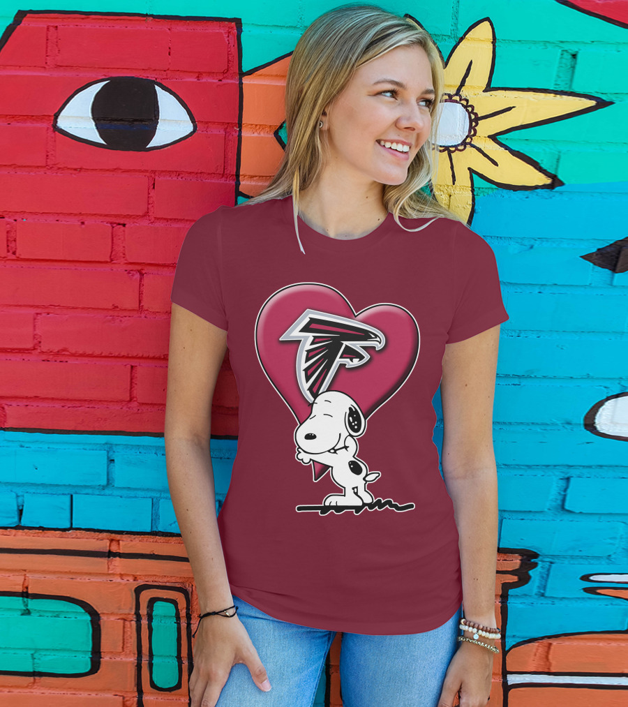 Snoopy Hugging Atlanta Falcons Heart T-Shirt