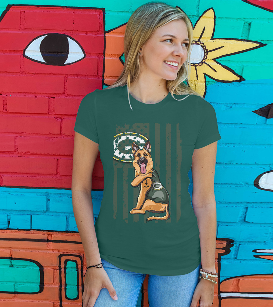 German Shepherd I Love Mom Green Bay Packers Fan T-Shirt