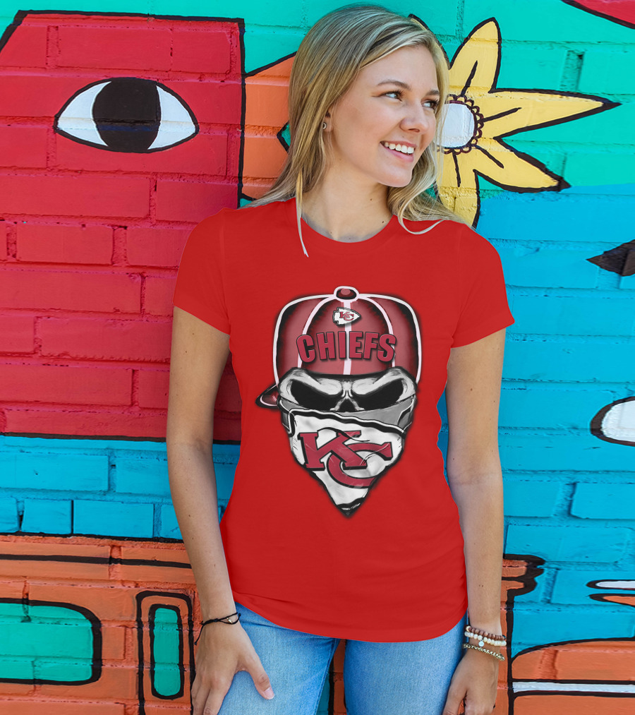 Kansas City Chiefs Skull Bandana Logo Cap T-Shirt