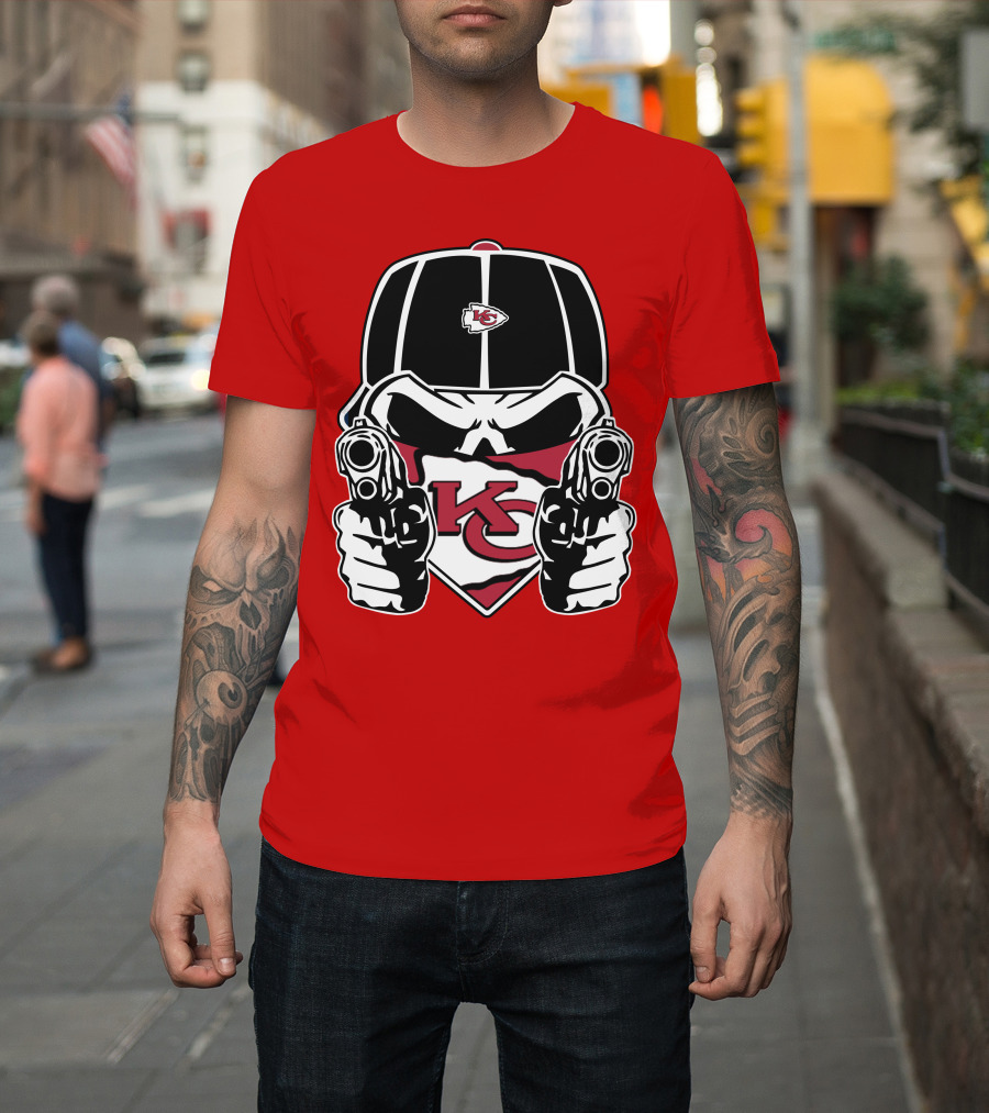 Kansas City Chiefs Bold Skull Logo Showdown T-Shirt