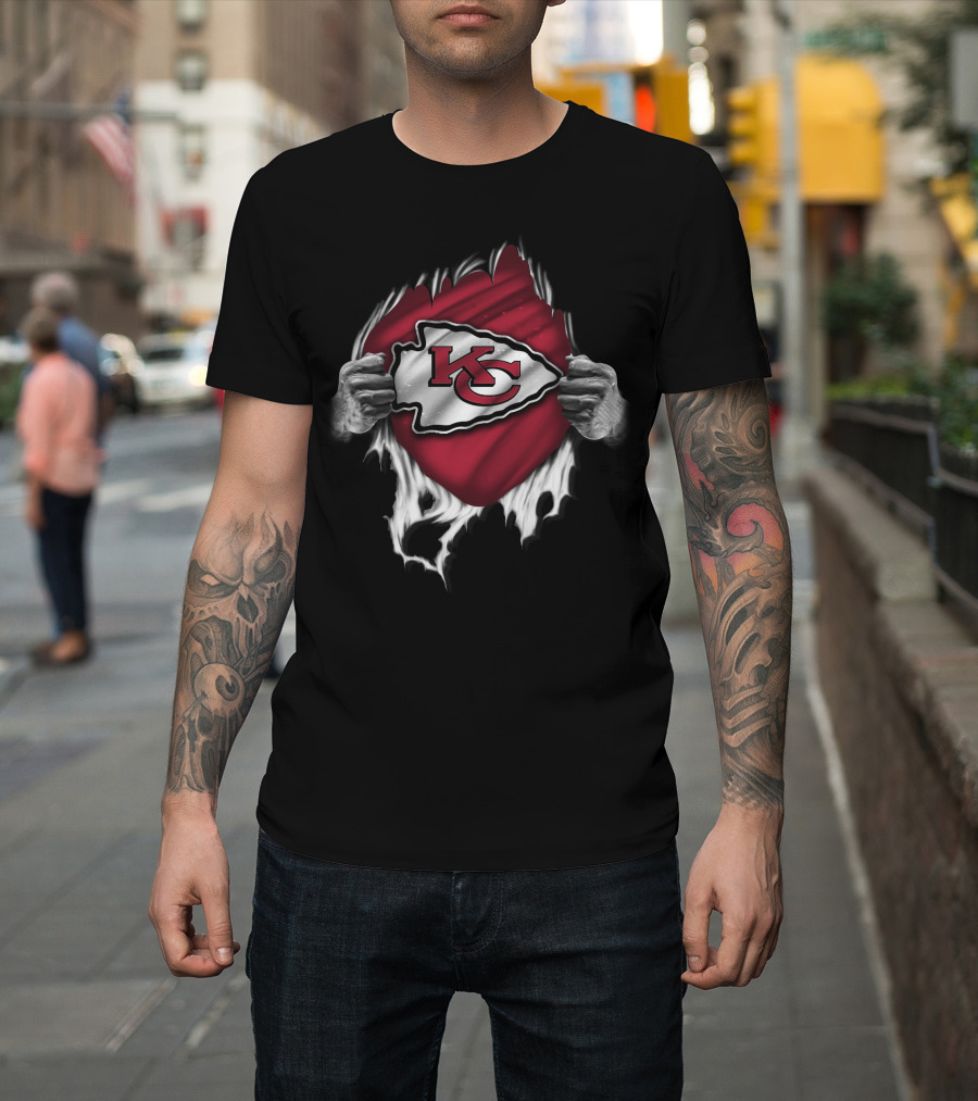 Kansas City Chiefs Logo Torn Open T-Shirt
